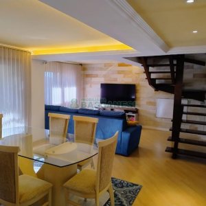 Sobrado com 182m², 3 dormitórios, 2 vagas, no bairro De Lazzer em Caxias do Sul para Comprar