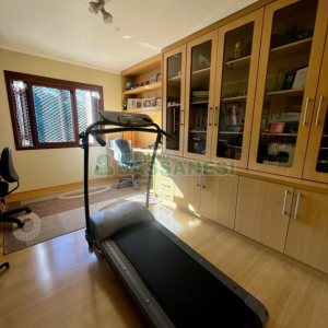 Sobrado com 182m², 3 dormitórios, 2 vagas, no bairro De Lazzer em Caxias do Sul para Comprar