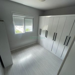Apartamento com 59m², 2 dormitórios, 1 vaga, no bairro Vinhedos em Caxias do Sul para Alugar