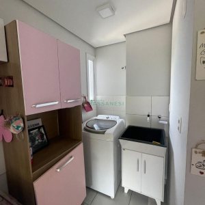 Apartamento com 59m², 2 dormitórios, 1 vaga, no bairro Vinhedos em Caxias do Sul para Alugar