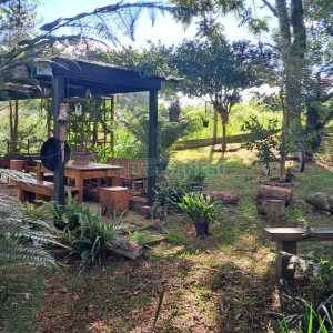 Casa com 211m², 3 dormitórios, 2 vagas, no bairro Linha 40 em Caxias do Sul para Comprar