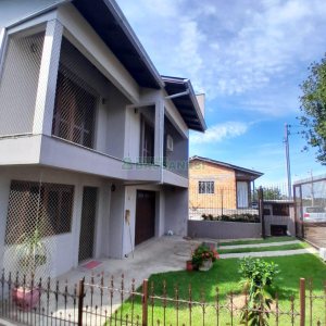 Casa com 249m², 4 dormitórios, 1 vaga, no bairro Esplanada em Caxias do Sul para Comprar