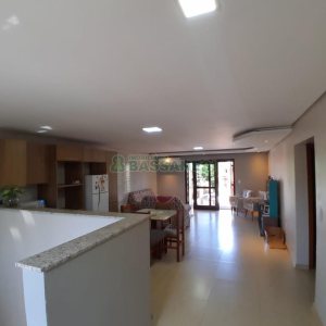 Casa com 249m², 4 dormitórios, 1 vaga, no bairro Esplanada em Caxias do Sul para Comprar