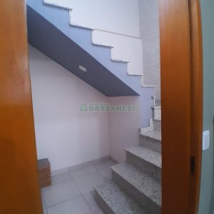Casa com 249m², 4 dormitórios, 1 vaga, no bairro Esplanada em Caxias do Sul para Comprar