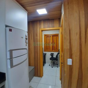 Casa com 249m², 4 dormitórios, 1 vaga, no bairro Esplanada em Caxias do Sul para Comprar