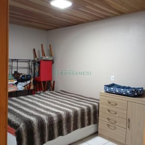 Casa com 249m², 4 dormitórios, 1 vaga, no bairro Esplanada em Caxias do Sul para Comprar