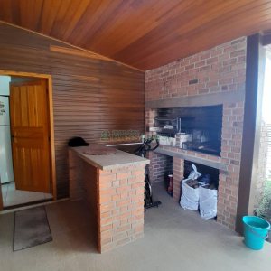 Casa com 249m², 4 dormitórios, 1 vaga, no bairro Esplanada em Caxias do Sul para Comprar