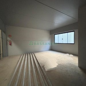 Pavilhão com 1100m², no bairro Fazenda Souza em Caxias do Sul para Alugar