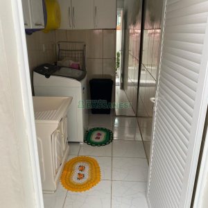 Casa com 188m², 3 dormitórios, 2 vagas, no bairro Charqueadas em Caxias do Sul para Comprar