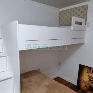 Casa com 188m², 3 dormitórios, 2 vagas, no bairro Charqueadas em Caxias do Sul para Comprar