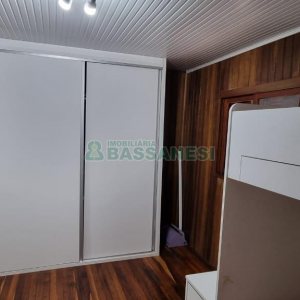 Casa com 188m², 3 dormitórios, 2 vagas, no bairro Charqueadas em Caxias do Sul para Comprar