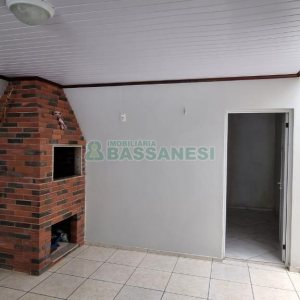 Casa com 188m², 3 dormitórios, 2 vagas, no bairro Charqueadas em Caxias do Sul para Comprar