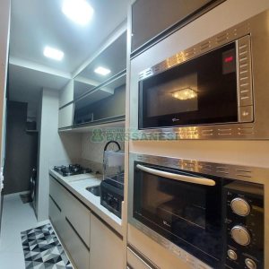Apartamento com 80m², 2 dormitórios, 1 vaga, no bairro De Lazzer em Caxias do Sul para Comprar