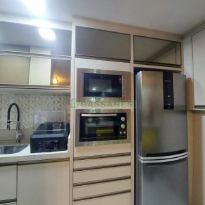 Apartamento com 80m², 2 dormitórios, 1 vaga, no bairro De Lazzer em Caxias do Sul para Comprar