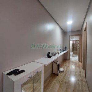 Apartamento com 80m², 2 dormitórios, 1 vaga, no bairro De Lazzer em Caxias do Sul para Comprar