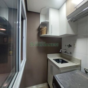 Apartamento com 80m², 2 dormitórios, 1 vaga, no bairro De Lazzer em Caxias do Sul para Comprar