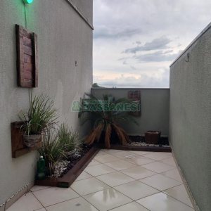 Apartamento com 80m², 2 dormitórios, 1 vaga, no bairro De Lazzer em Caxias do Sul para Comprar