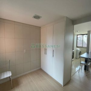 Apartamento com 40m², 1 dormitório, 1 vaga, no bairro Pio X em Caxias do Sul para Comprar