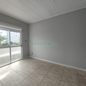 Sobrado com 45m², 2 dormitórios, no bairro Nossa Senhora das Graças em Caxias do Sul para Alugar ou Comprar