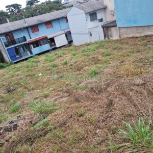 Terreno com 451m², no bairro Jardim América em Caxias do Sul para Comprar
