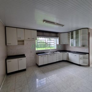 Casa com 250m², 3 dormitórios, 2 vagas, no bairro Bela Vista em Caxias do Sul para Comprar