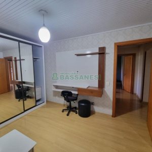 Casa com 250m², 3 dormitórios, 2 vagas, no bairro Bela Vista em Caxias do Sul para Comprar