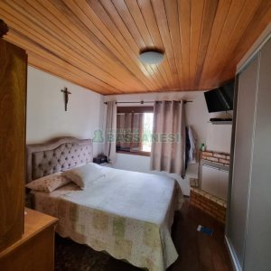 Chácara com 250m², 3 dormitórios, no bairro Criúva em Caxias do Sul para Comprar