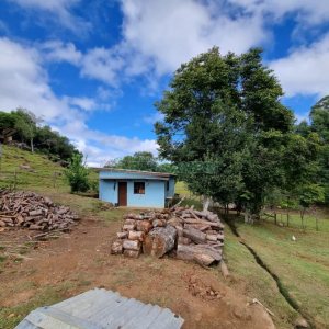 Chácara com 250m², 3 dormitórios, no bairro Criúva em Caxias do Sul para Comprar