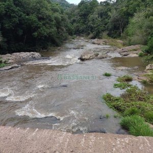 Chácara com 46600m², no bairro Galópolis em Caxias do Sul para Comprar