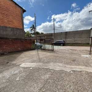 Pavilhão com 330m², no bairro Esplanada em Caxias do Sul para Alugar