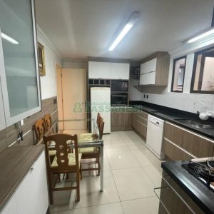 Apartamento com 144m², 3 dormitórios, 2 vagas, no bairro São Pelegrino em Caxias do Sul para Comprar