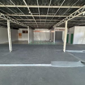 Loja com 594m², no bairro Pio X em Caxias do Sul para Alugar ou Comprar