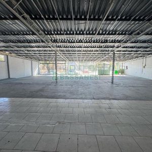 Loja com 594m², no bairro Pio X em Caxias do Sul para Alugar ou Comprar