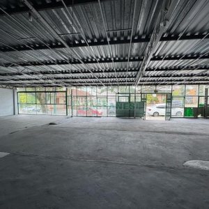 Loja com 594m², no bairro Pio X em Caxias do Sul para Alugar ou Comprar