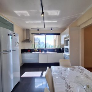 Apartamento com 157m², 3 dormitórios, 1 vaga, no bairro São Pelegrino em Caxias do Sul para Comprar