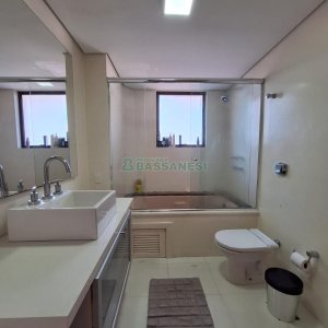 Apartamento com 157m², 3 dormitórios, 1 vaga, no bairro São Pelegrino em Caxias do Sul para Comprar