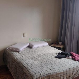 Casa com 140m², 3 dormitórios, -3 vaga, no bairro Centenário em Caxias do Sul para Comprar