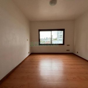 Apartamento com 382m², 3 dormitórios, 5 vagas, no bairro Panazzolo em Caxias do Sul para Alugar
