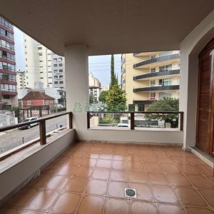 Apartamento com 382m², 3 dormitórios, 5 vagas, no bairro Panazzolo em Caxias do Sul para Alugar