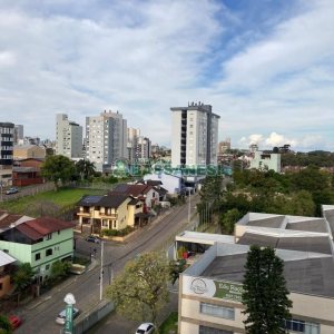 Apto Mobiliado com 58m², 2 dormitórios, 1 vaga, no bairro Panazzolo em Caxias do Sul para Comprar