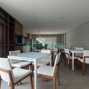 Apto Mobiliado com 58m², 2 dormitórios, 1 vaga, no bairro Panazzolo em Caxias do Sul para Comprar