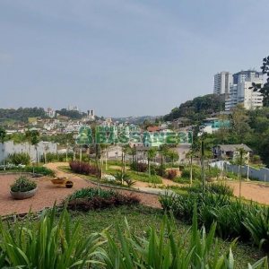 Apto Mobiliado com 58m², 2 dormitórios, 1 vaga, no bairro Panazzolo em Caxias do Sul para Comprar