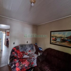 Casa com 164m², 3 dormitórios, no bairro Panazzolo em Caxias do Sul para Comprar