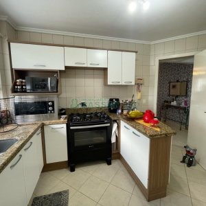 Apartamento com 103m², 3 dormitórios, 2 vagas, no bairro Rio Branco em Caxias do Sul para Comprar