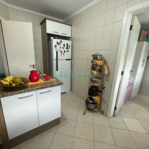Apartamento com 103m², 3 dormitórios, 2 vagas, no bairro Rio Branco em Caxias do Sul para Comprar