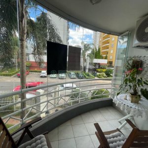 Apartamento com 103m², 3 dormitórios, 2 vagas, no bairro Rio Branco em Caxias do Sul para Comprar