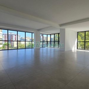 Sala com 89m², 1 vaga, no bairro Exposição em Caxias do Sul para Comprar
