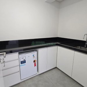 Sala com 89m², 1 vaga, no bairro Exposição em Caxias do Sul para Comprar