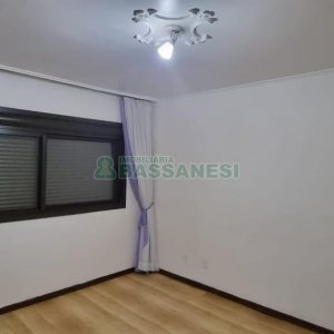 Apartamento com 118m², 3 dormitórios, 1 vaga, no bairro Lourdes em Caxias do Sul para Comprar