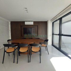 Sala com 45m², 1 vaga, no bairro Exposição em Caxias do Sul para Alugar